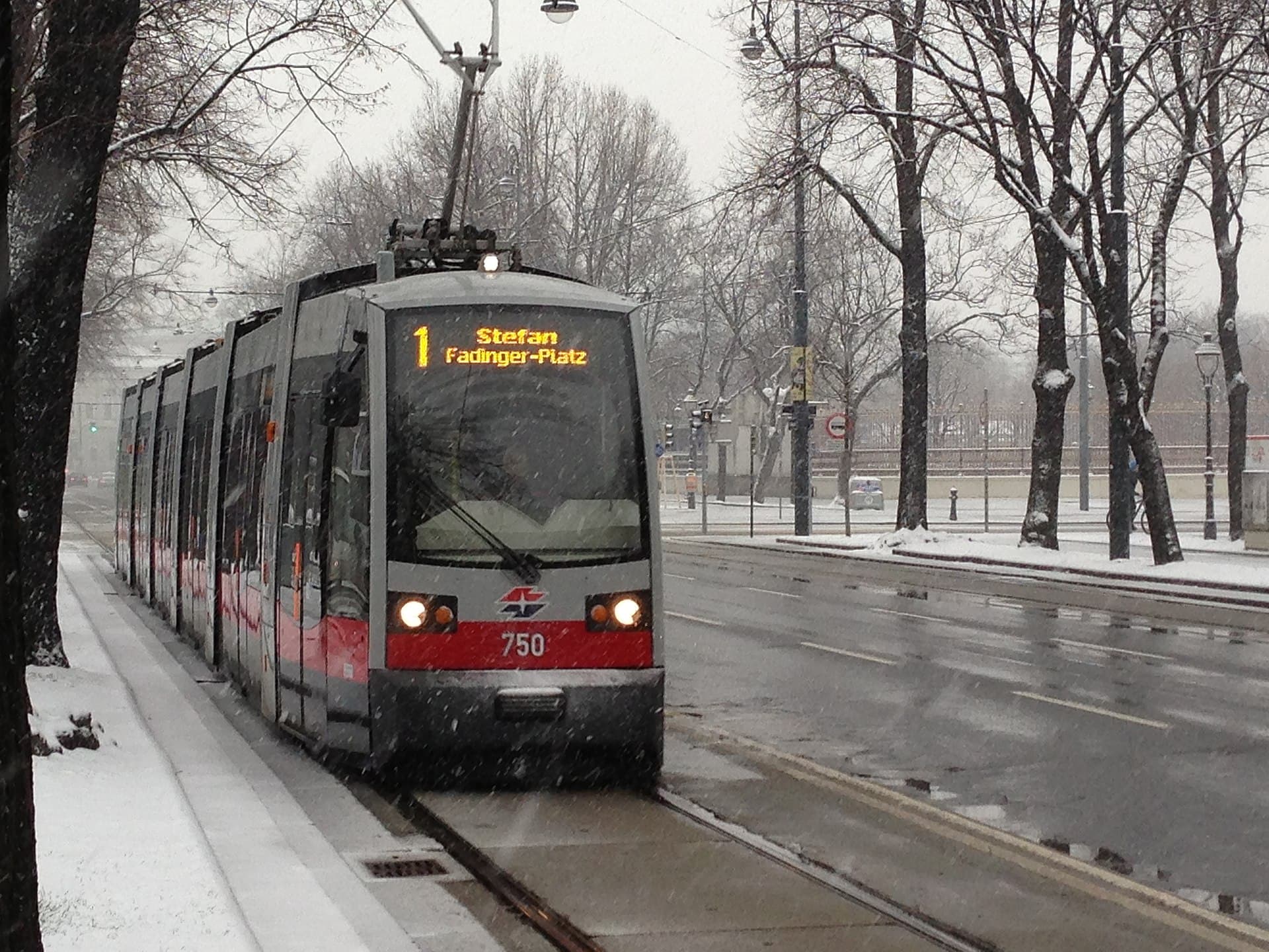 A tram on Vienna’s Ringstrasse in winter